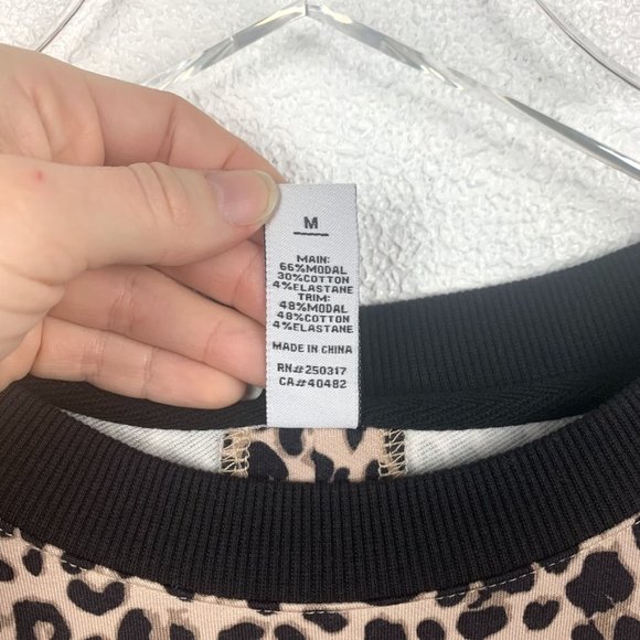 Varley | Milldale Long Sleeve Leopard Print Open Back Pullover - Picture 6 of 7